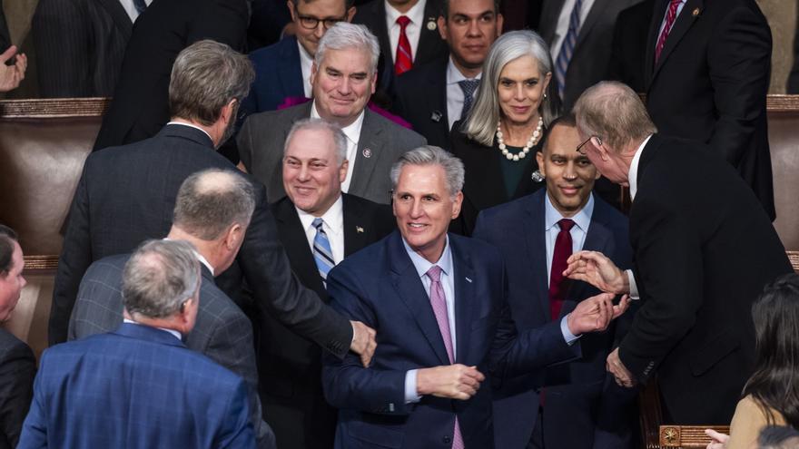 McCarthy logra presidir la Cámara de Representantes de EEUU tras ceder poder a los republicanos más ultras