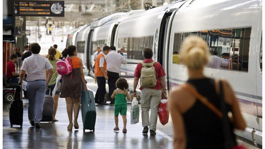 Así funcionan la rebaja del Interrail y el descuento del 90% para jóvenes que viajen en tren o bus por España