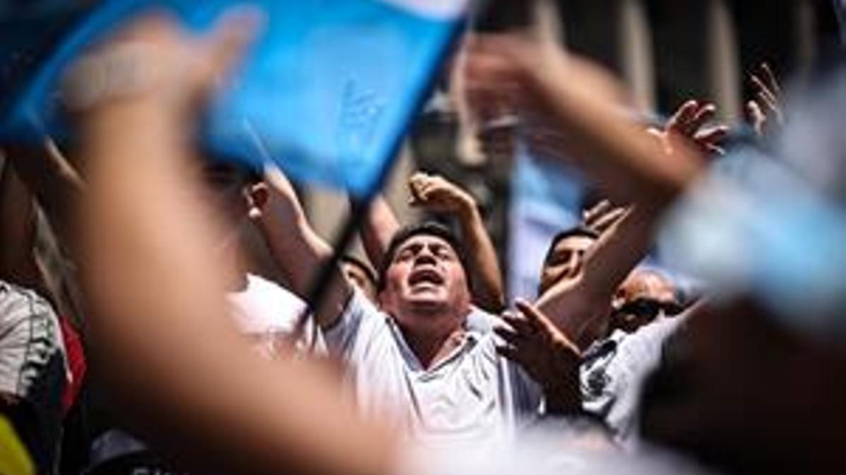 Los sindicatos argentinos salen a la calle en contra del decreto 