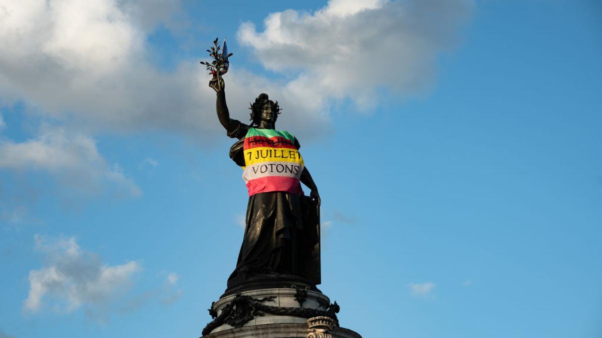 Imagen de la estatua de la República animando a votar contra la extrema derecha de Agrupación Nacional