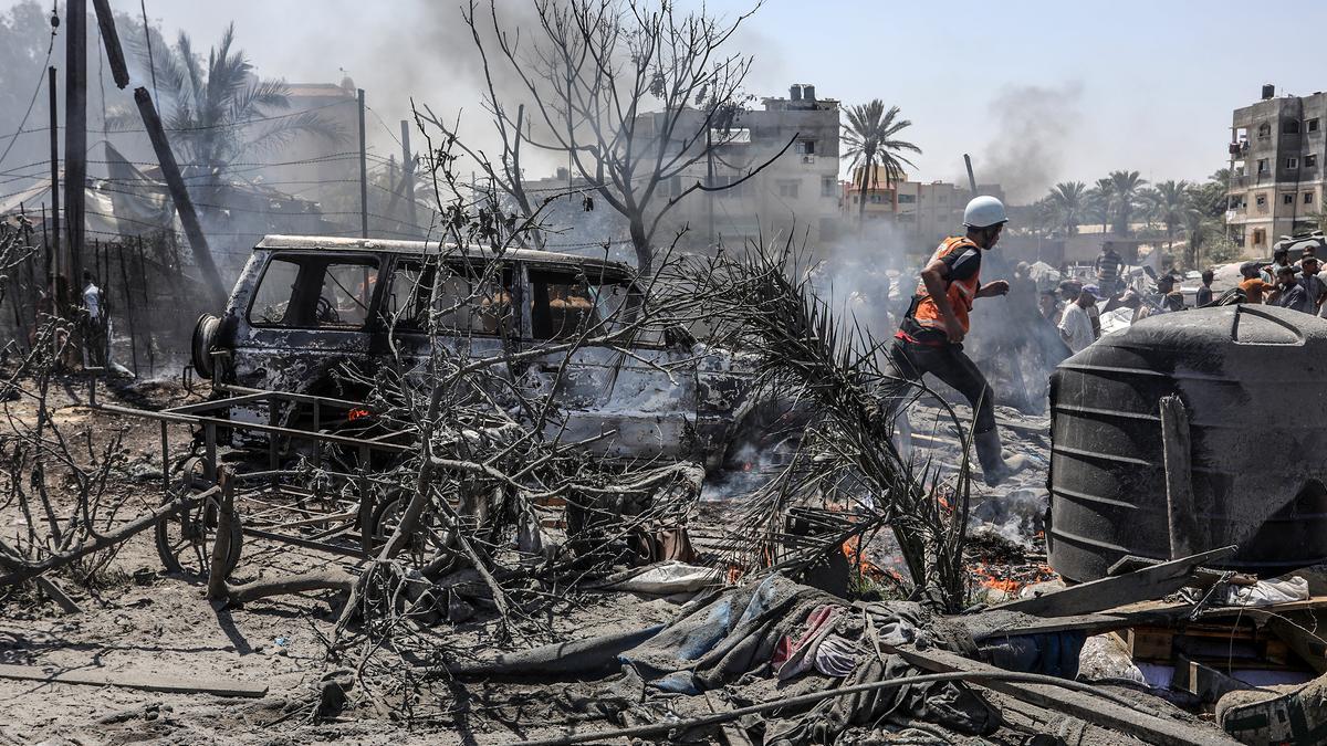 Un ataque israelí en una zona humanitaria de Gaza causa 141 muertos y centenares de heridos