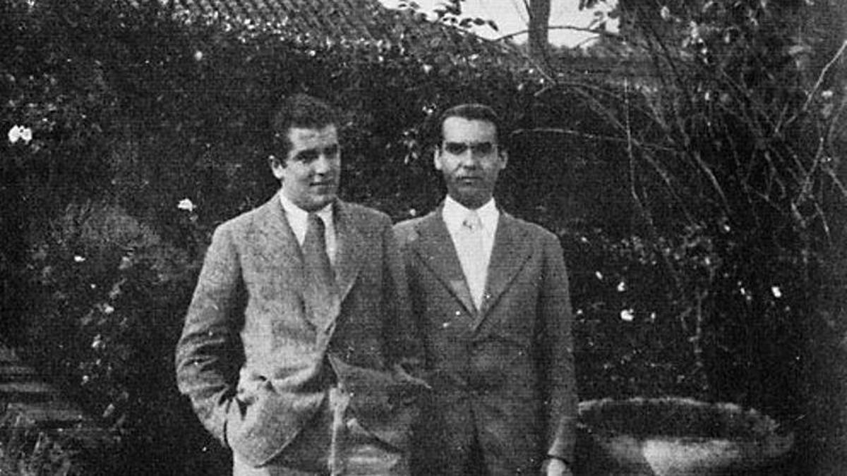 Rafael Rodríguez Rapún y Federico García Lorca durante una excusión al sur en 1935